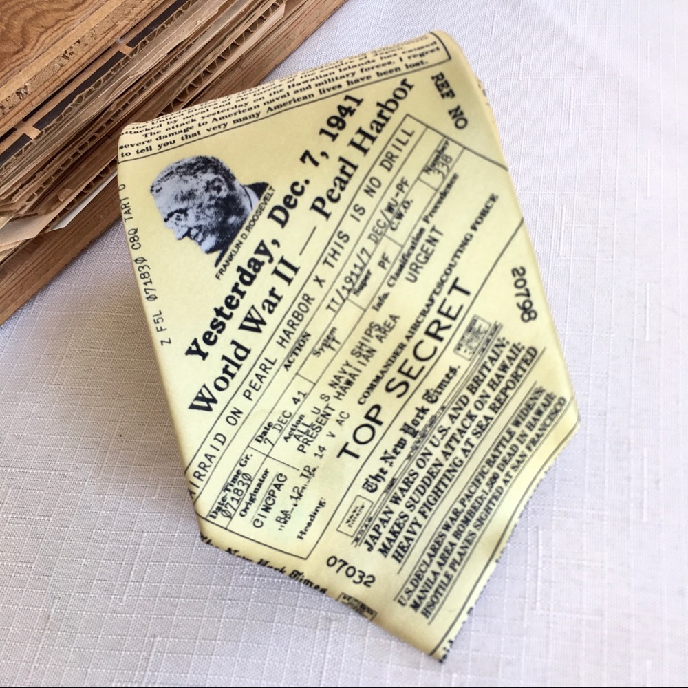 Unique Yellow Silk Tie WW2 Memorabilia